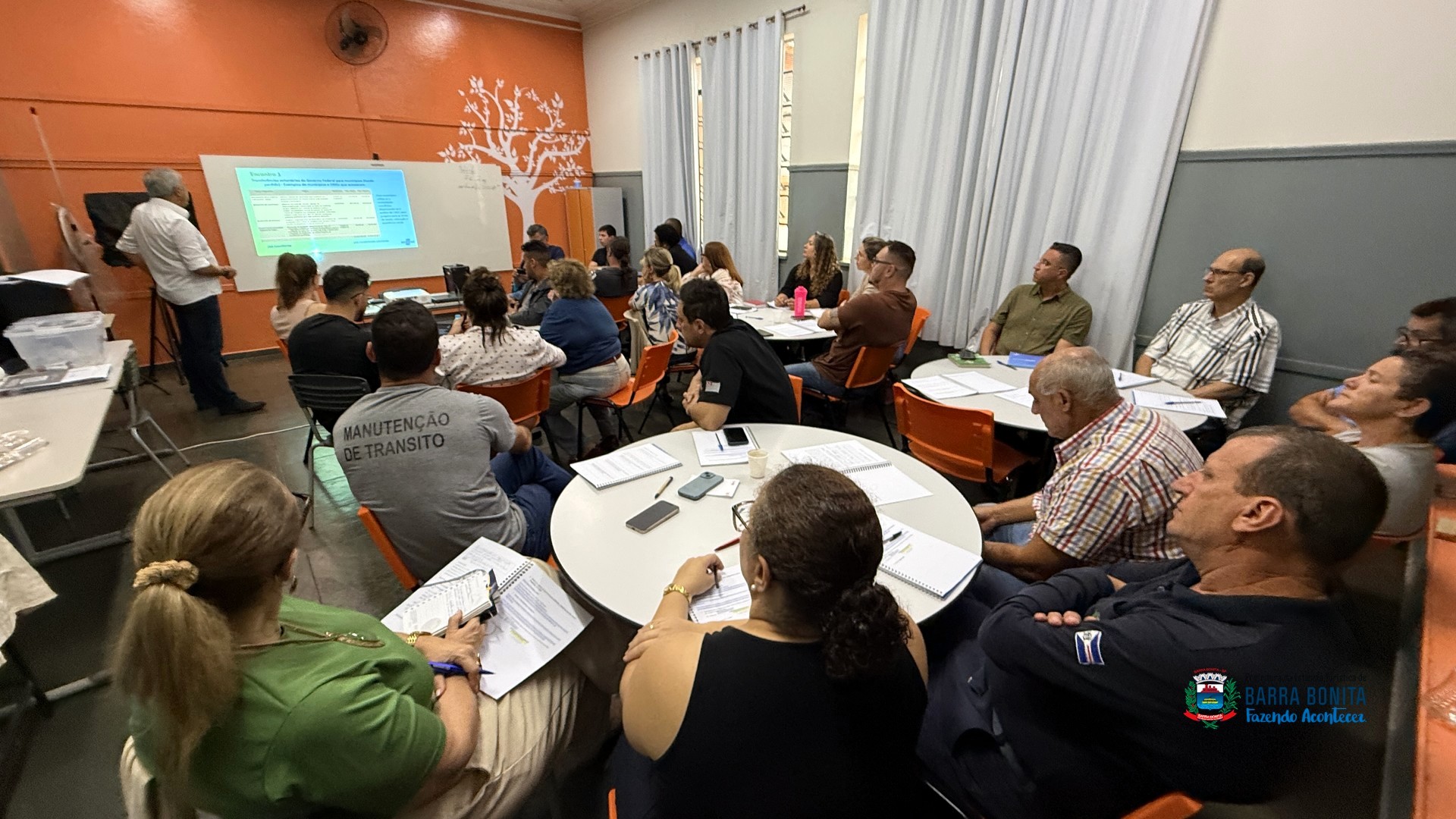 BARRA BONITA PROMOVE CURSO SOBRE CAPTAÇÃO DE RECURSOS PARA MUNICÍPIOS