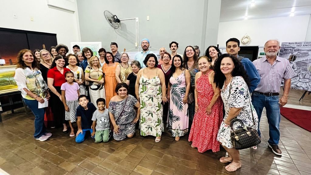 ARTE, VOZ E IDENTIDADE: SARAU CULTURAL VALORIZA ARTISTAS LOCAIS EM BARRA BONITA