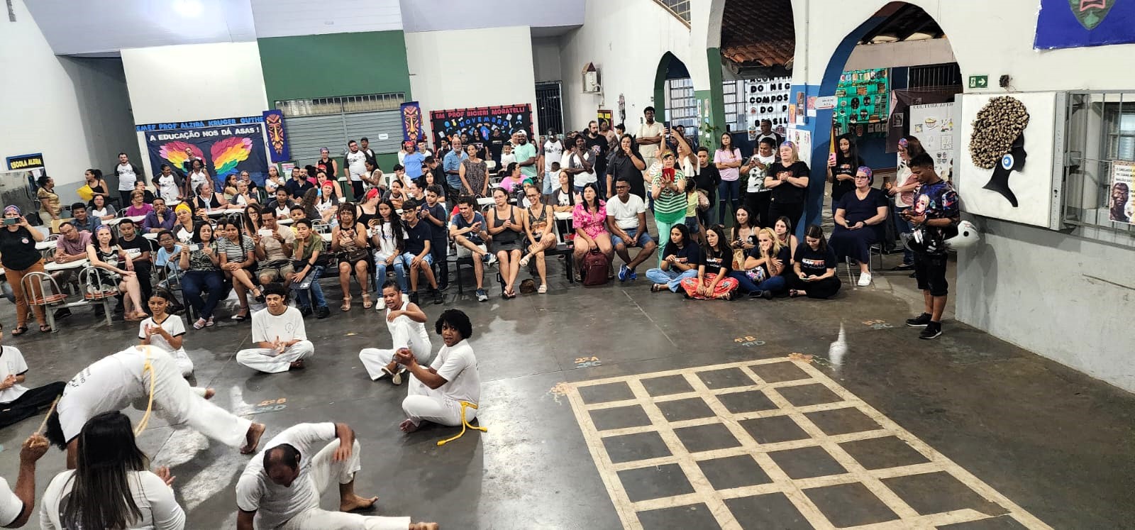 FEIRA CULTURAL DESTACA A IMPORTÂNCIA DA POPULAÇÃO NEGRA NA IDENTIDADE BRASILEIRA