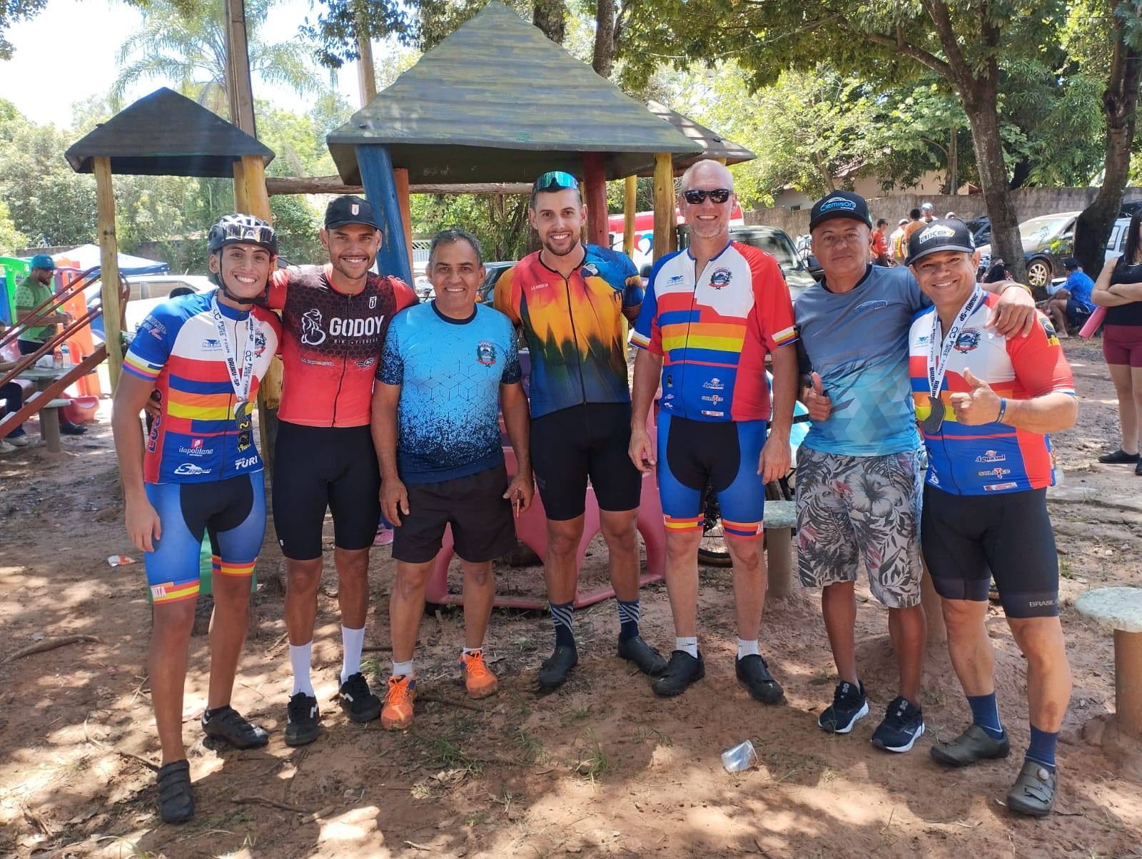 BARRA BONITA SOBE AO PÓDIO NA ABERTURA DA COPA PEDAL SEM LIMITES