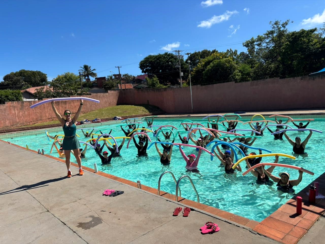 AULAS GRATUITAS NA PISCINA MUNICIPAL ESTÃO COM INSCRIÇÕES ABERTAS