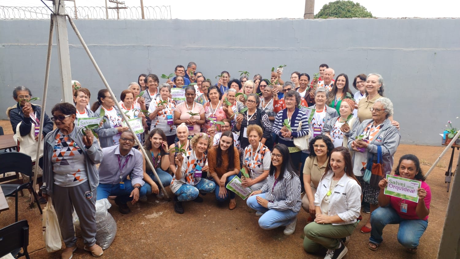 OFICINA DE KOKEDAMA MOVIMENTA O CRAS DE BARRA BONITA