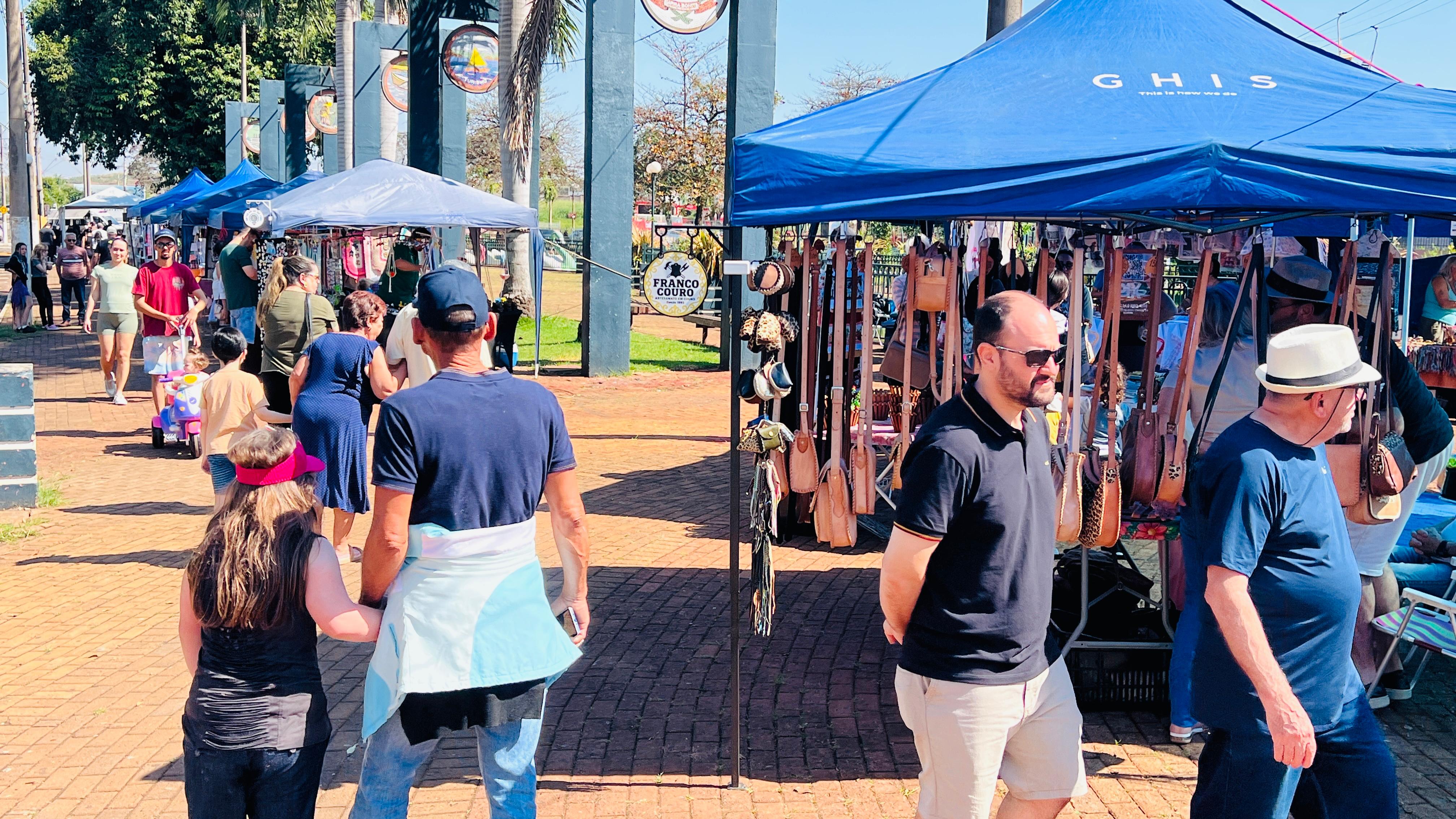 1º SABOR & TRADIÇÃO REÚNE FAMÍLIAS NESTE DOMINGO DE DIA DOS PAIS